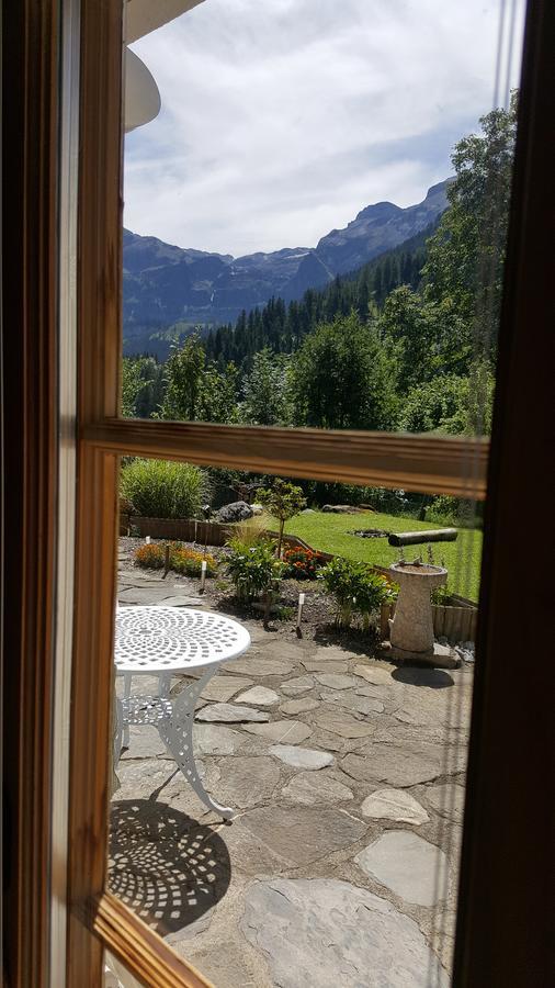 Bed and Breakfast Bergluft à Lenk im Simmental Extérieur photo