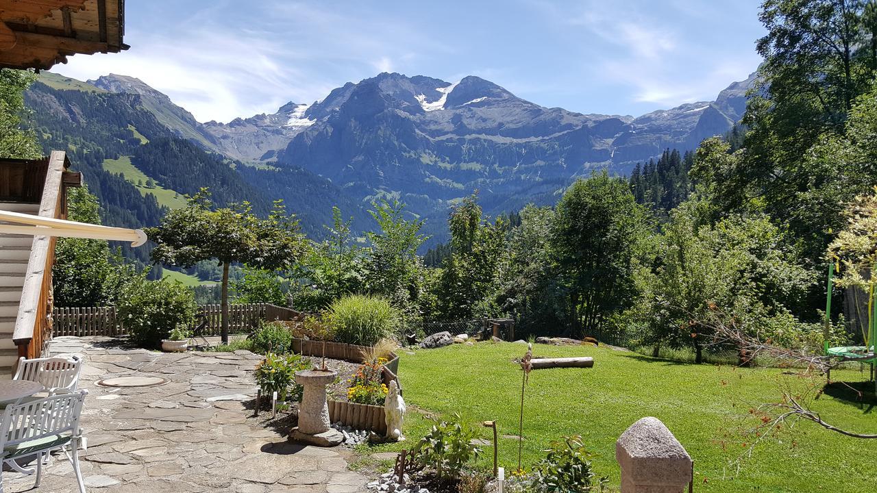 Bed and Breakfast Bergluft à Lenk im Simmental Extérieur photo